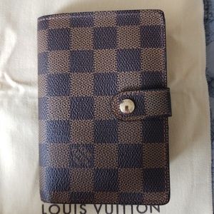 Authentic Louis Vuitton kisslock wallet